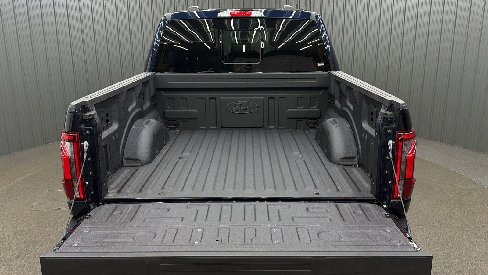 Used 2025 Ford F150 Lariat w/ Tow/Haul Package image 17