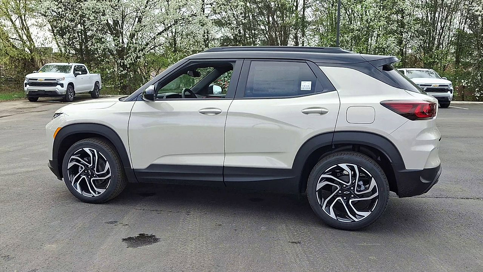 New 2026 Chevrolet TrailBlazer RS w/ Convenience Package FWD image 8