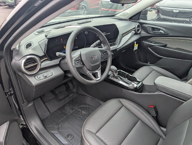 New 2026 Chevrolet Trax ACTIV w/ Sunroof Package FWD image 12