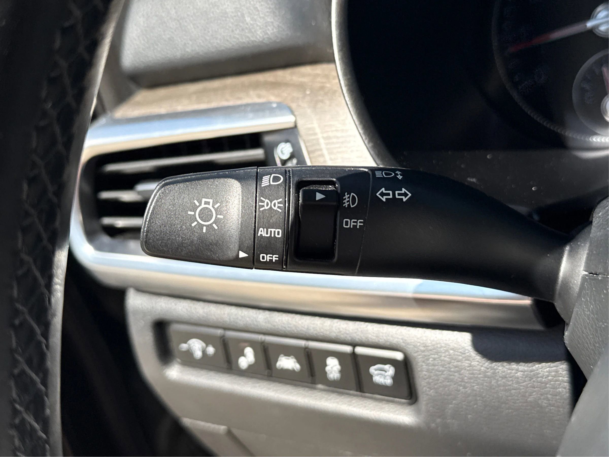 Used 2021 Kia Telluride SX w/ SX Prestige Package AWD/4WD image 19