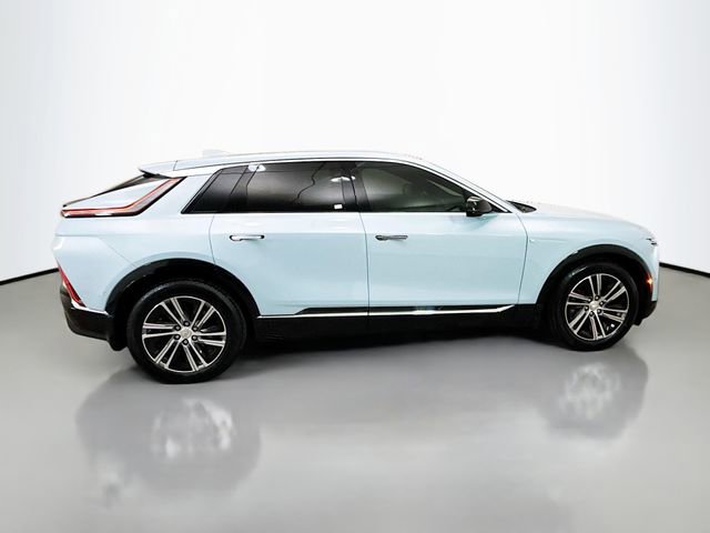 Used 2024 Cadillac Lyriq Luxury image 8