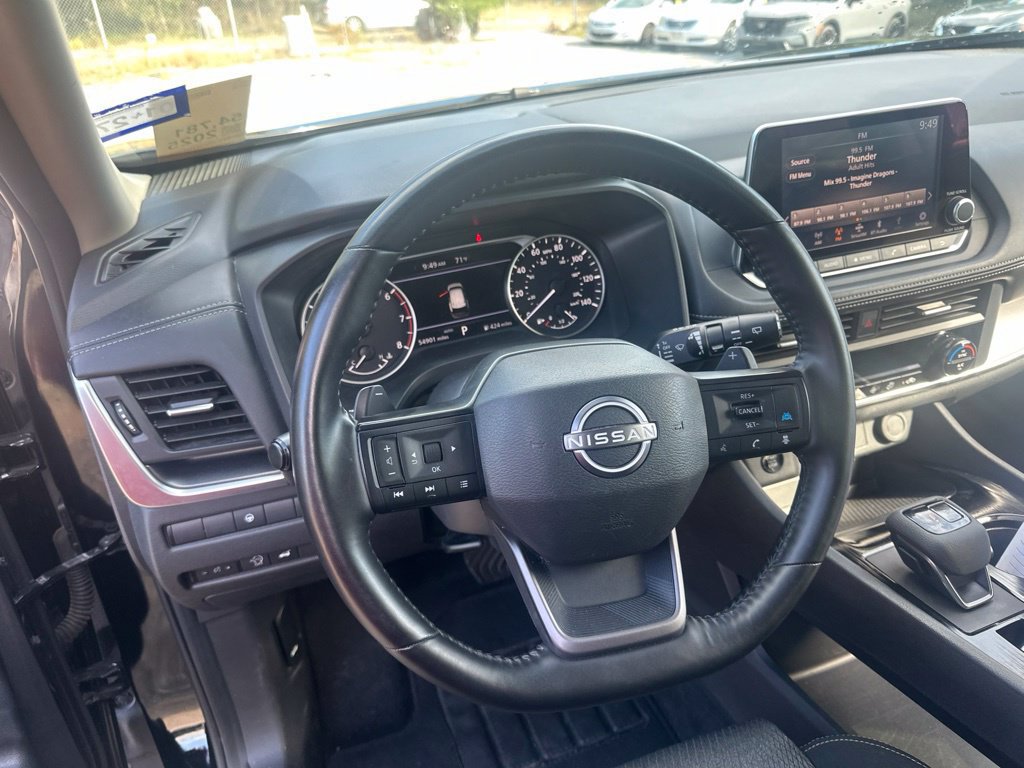 Used 2025 Nissan Rogue SV AWD/4WD image 13