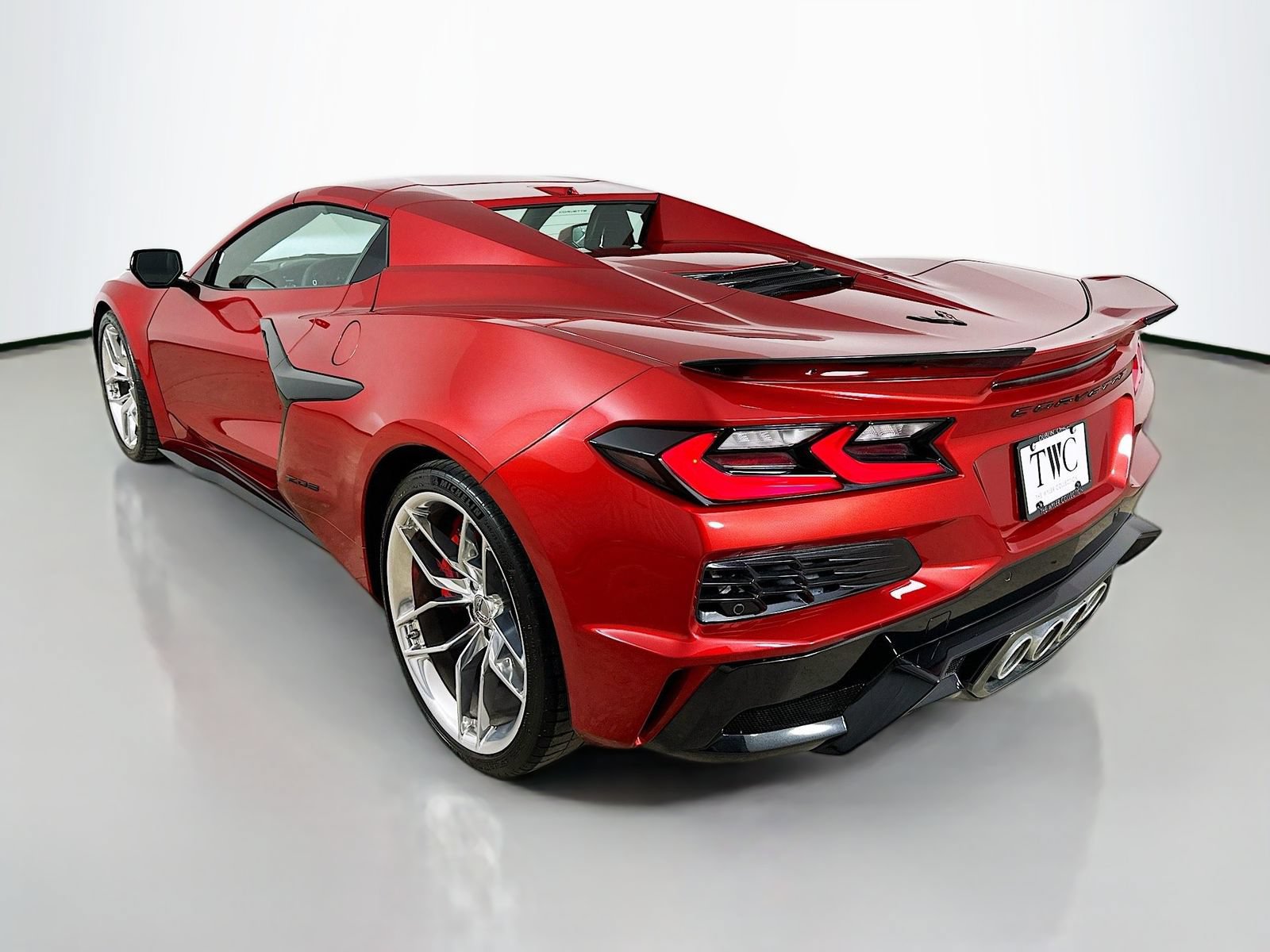 Used 2026 Chevrolet Corvette Z06 w/ Battery Protection Package RWD image 7
