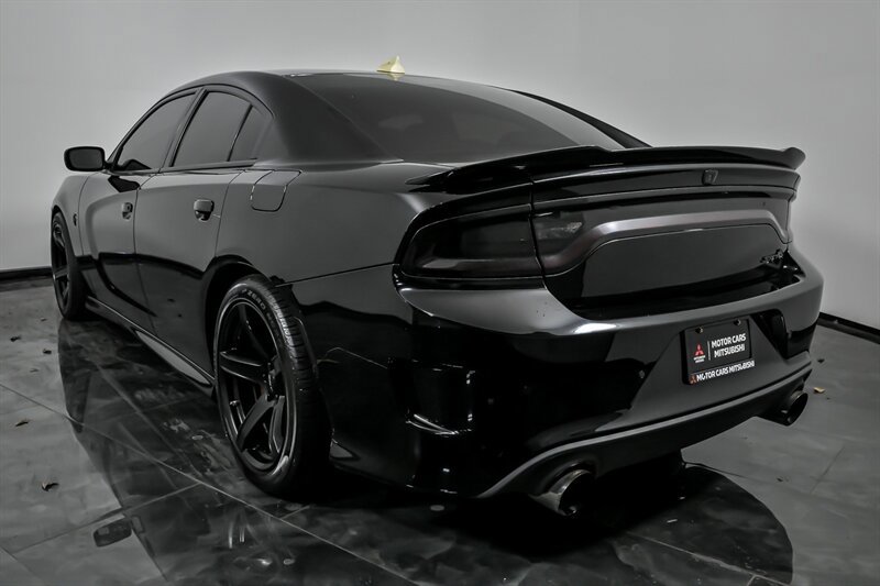 Used 2018 Dodge Charger SRT Hellcat image 8