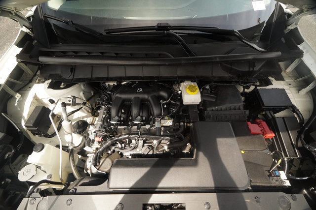 Used 2024 Nissan Pathfinder SV FWD image 5