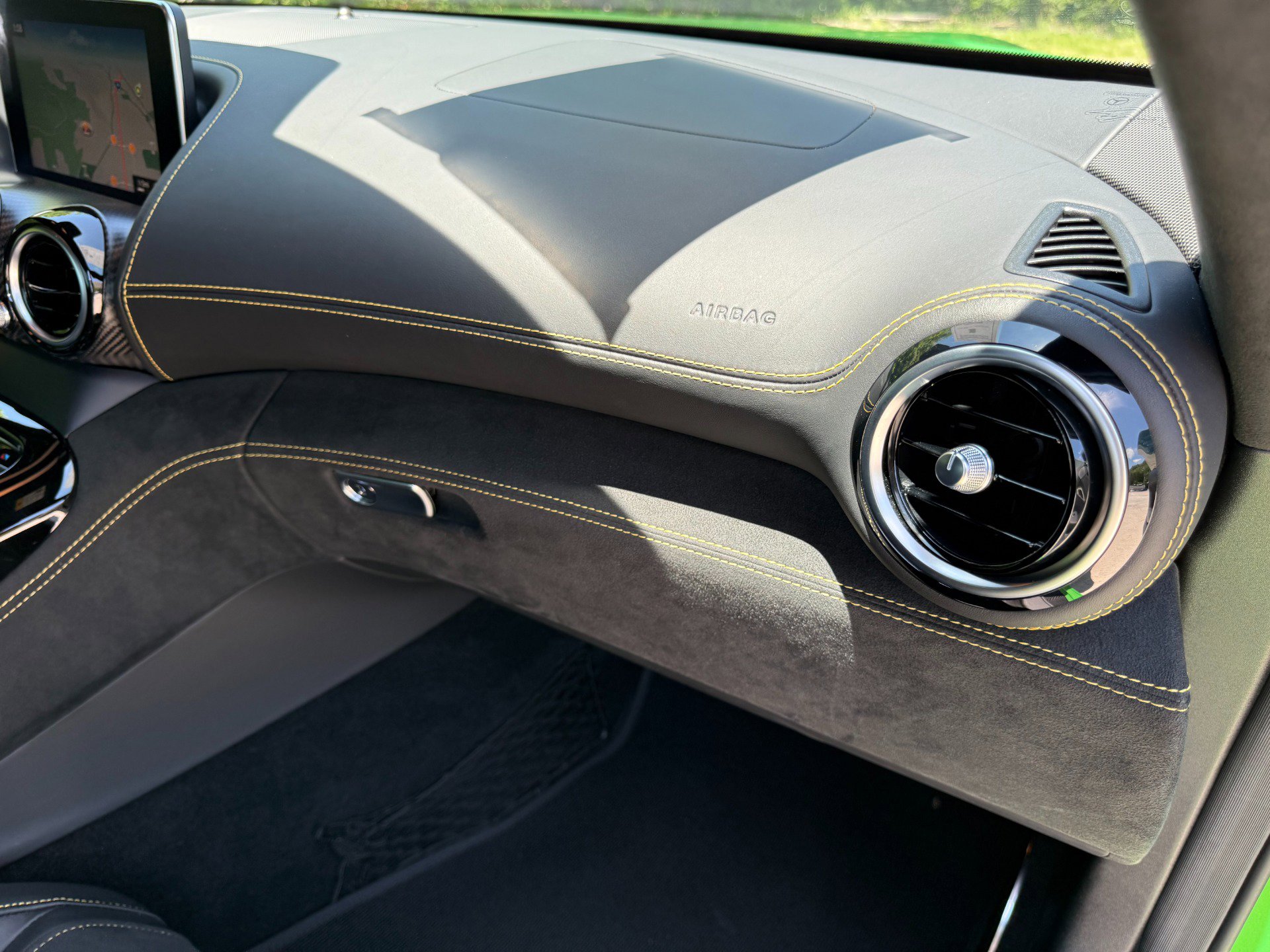 Used 2018 Mercedes-Benz AMG GT R image 19