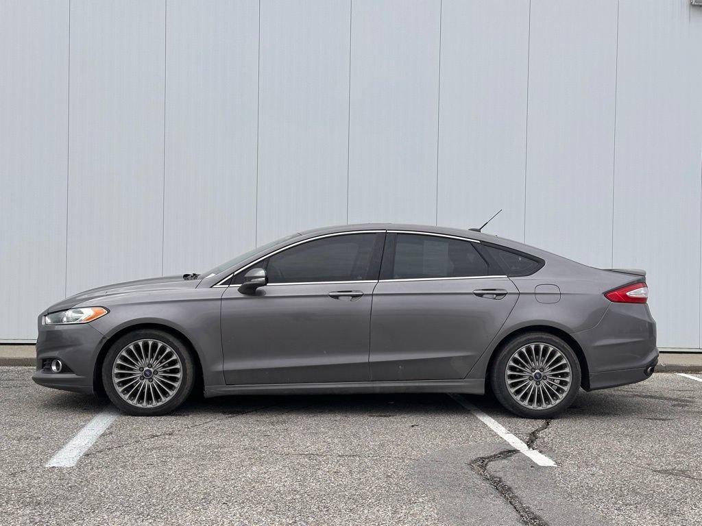 Used 2013 Ford Fusion Titanium FWD image 2