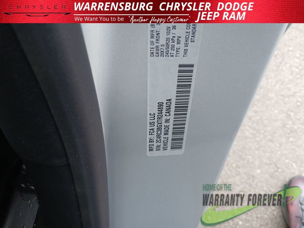 New 2026 Chrysler Pacifica Select AWD/4WD image 11