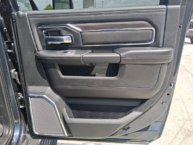 New 2026 RAM 3500 Laramie AWD/4WD image 22