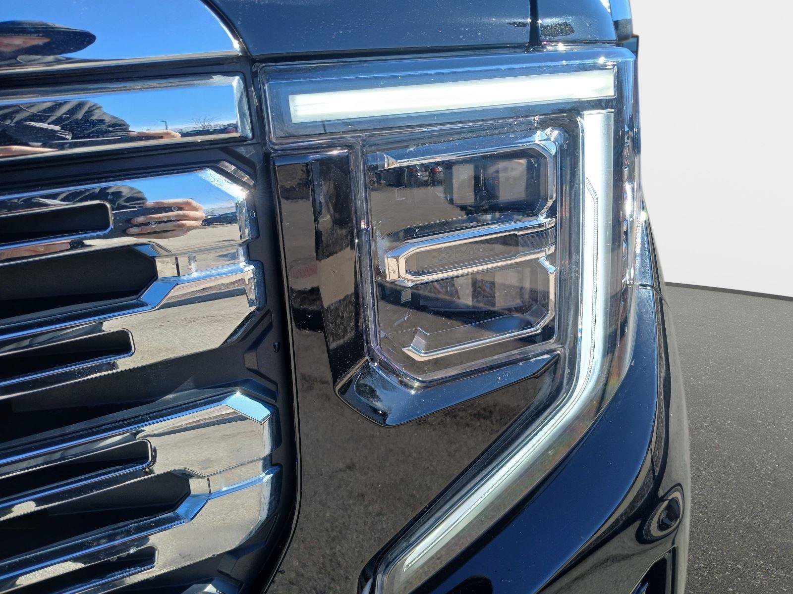 Used 2024 GMC Sierra 1500 Denali AWD/4WD image 13