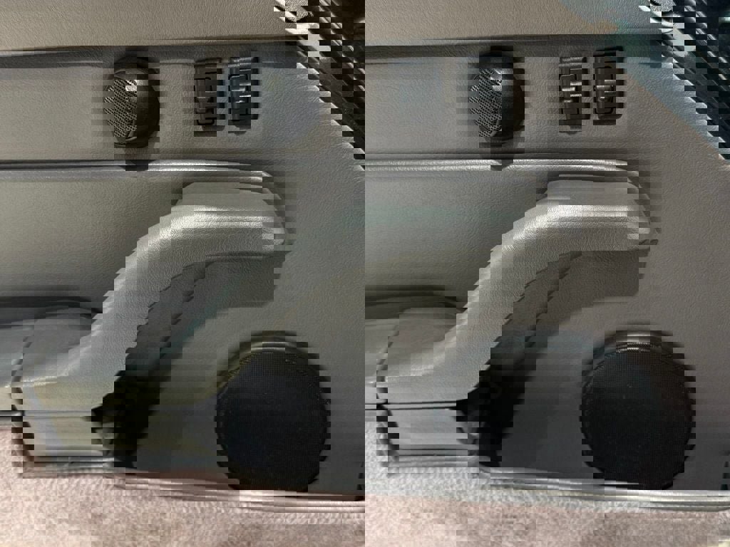 Used 1996 Porsche 911 Cabriolet image 26