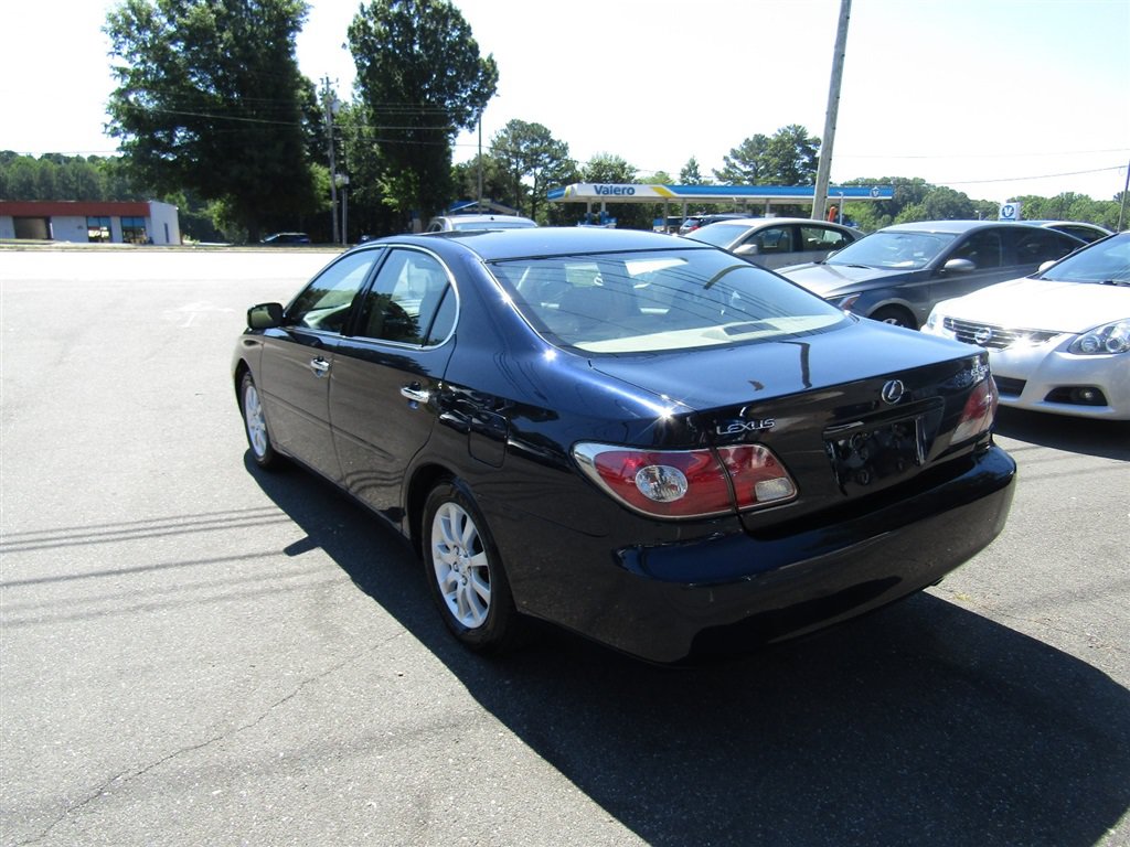 Used 2004 Lexus ES 330 FWD image 5