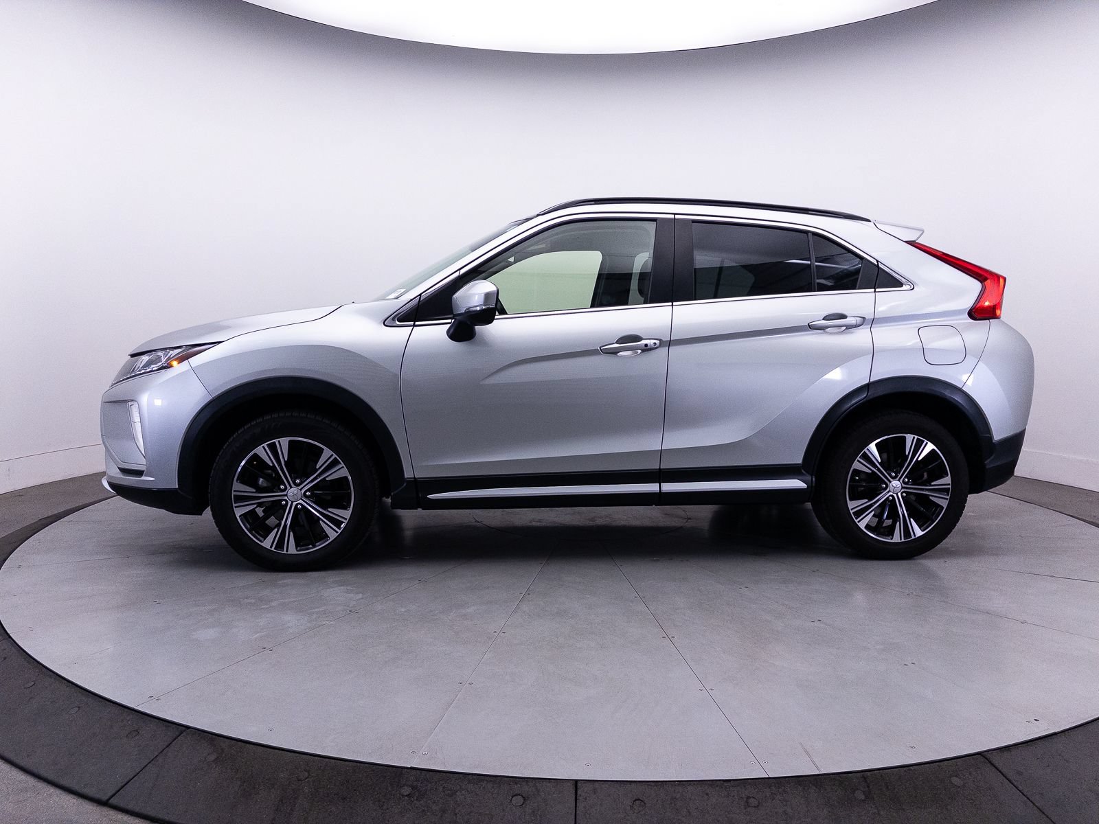 Used 2018 Mitsubishi Eclipse Cross SEL AWD/4WD image 45