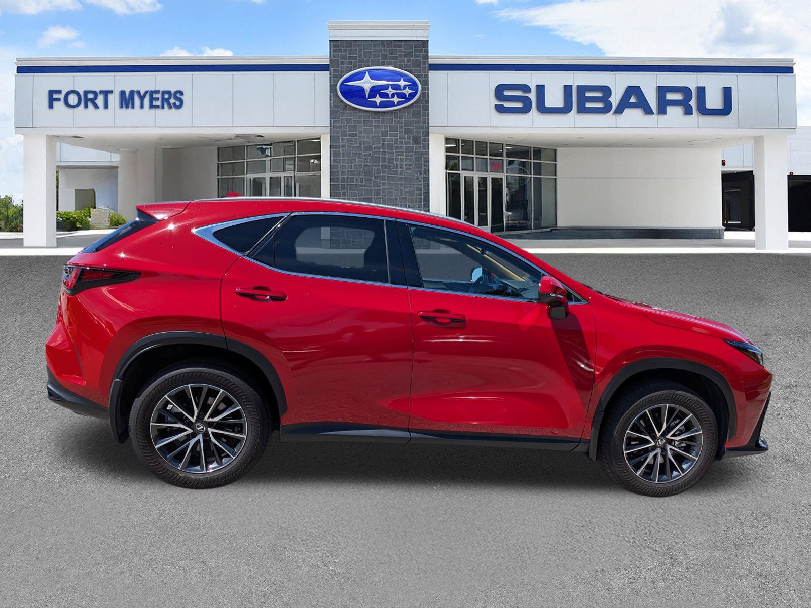 Used 2025 Lexus NX 250 FWD w/ Towing Package (2000 Lbs) image 3