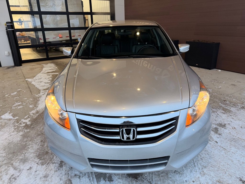 Used 2012 Honda Accord SE image 2