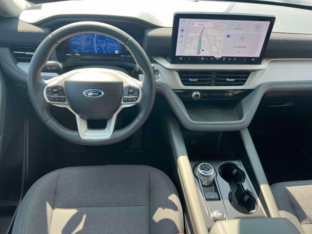 Used 2026 Ford Explorer Active AWD/4WD image 17