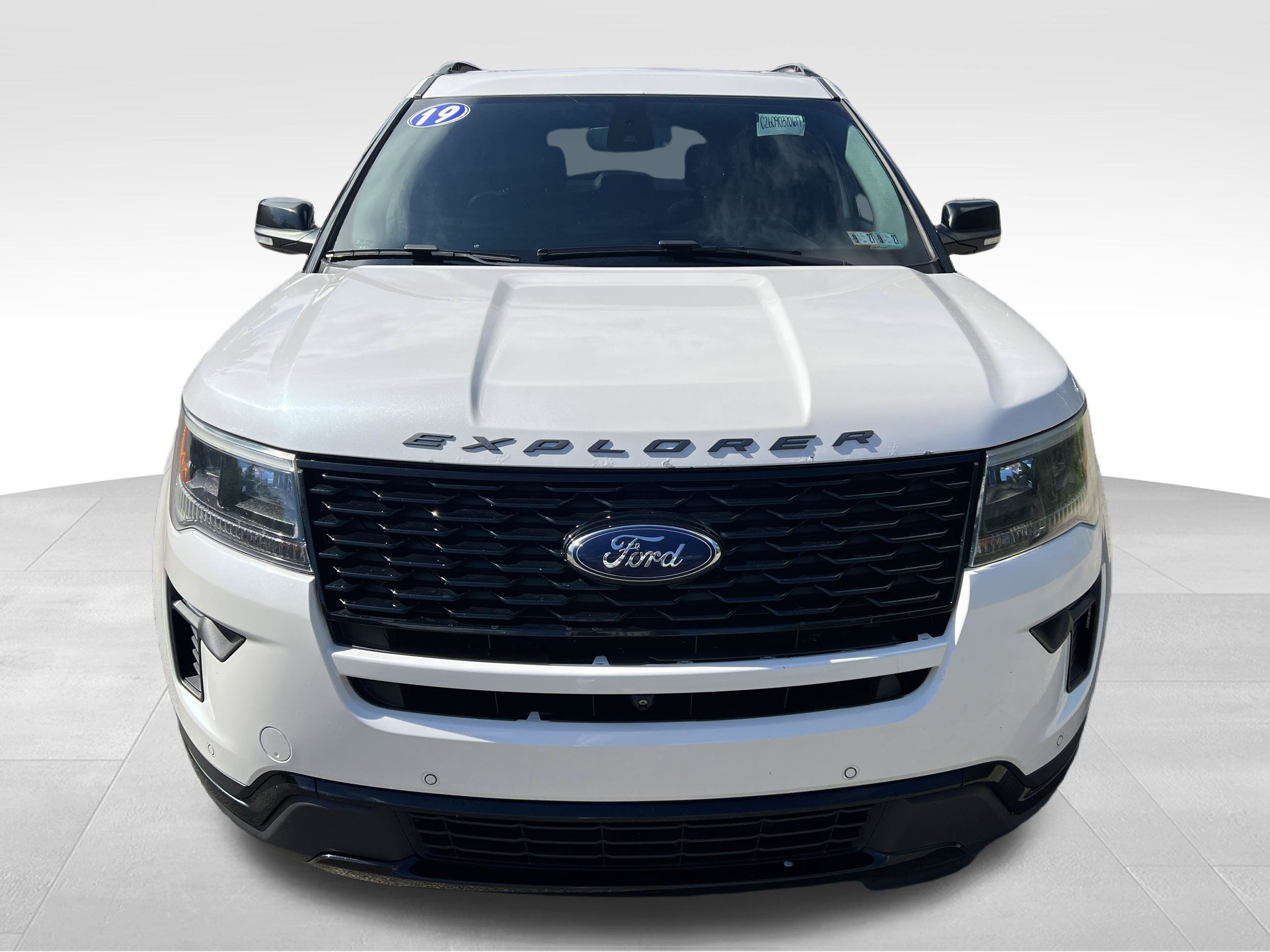Used 2019 Ford Explorer Sport w/ Equipment Group 401A AWD/4WD image 2