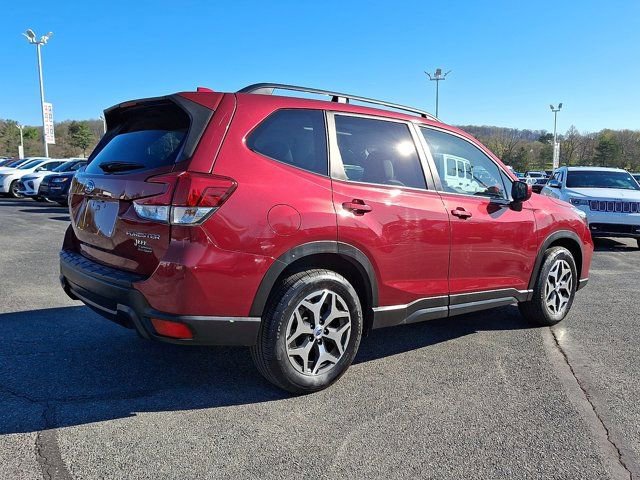 Used 2020 Subaru Forester Premium AWD/4WD image 8