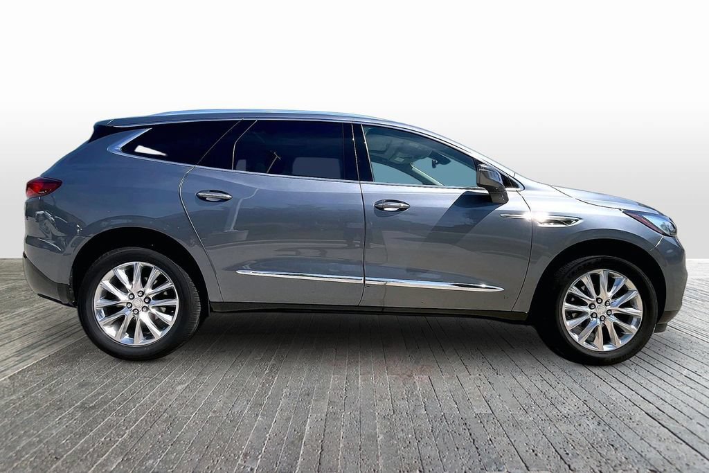 Used 2020 Buick Enclave Premium w/ Sun and Sites Package FWD image 8