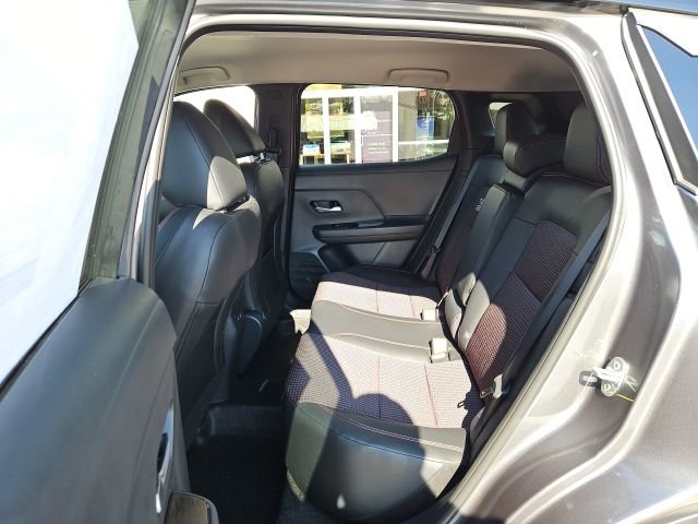 New 2026 Nissan Kicks SR w/ Cold Weather Package image 16