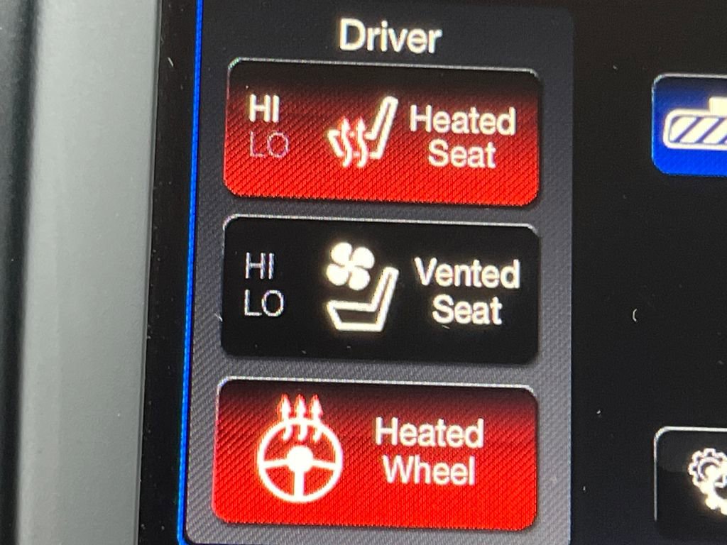 Used 2017 Jeep Cherokee Overland image 6