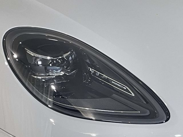 Certified 2026 Porsche Macan S AWD/4WD image 11