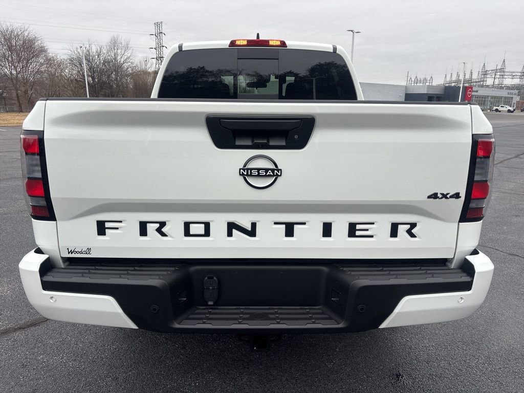 New 2026 Nissan Frontier 4x4 Crew Cab image 6