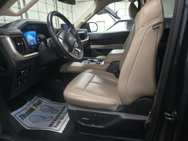 Used 2024 Ford Expedition XLT image 17