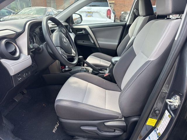 Used 2015 Toyota RAV4 XLE AWD/4WD image 4
