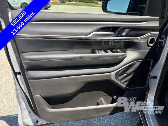 Used 2025 Jeep Wagoneer L Series II w/ 8-pass Seating Package AWD/4WD image 10