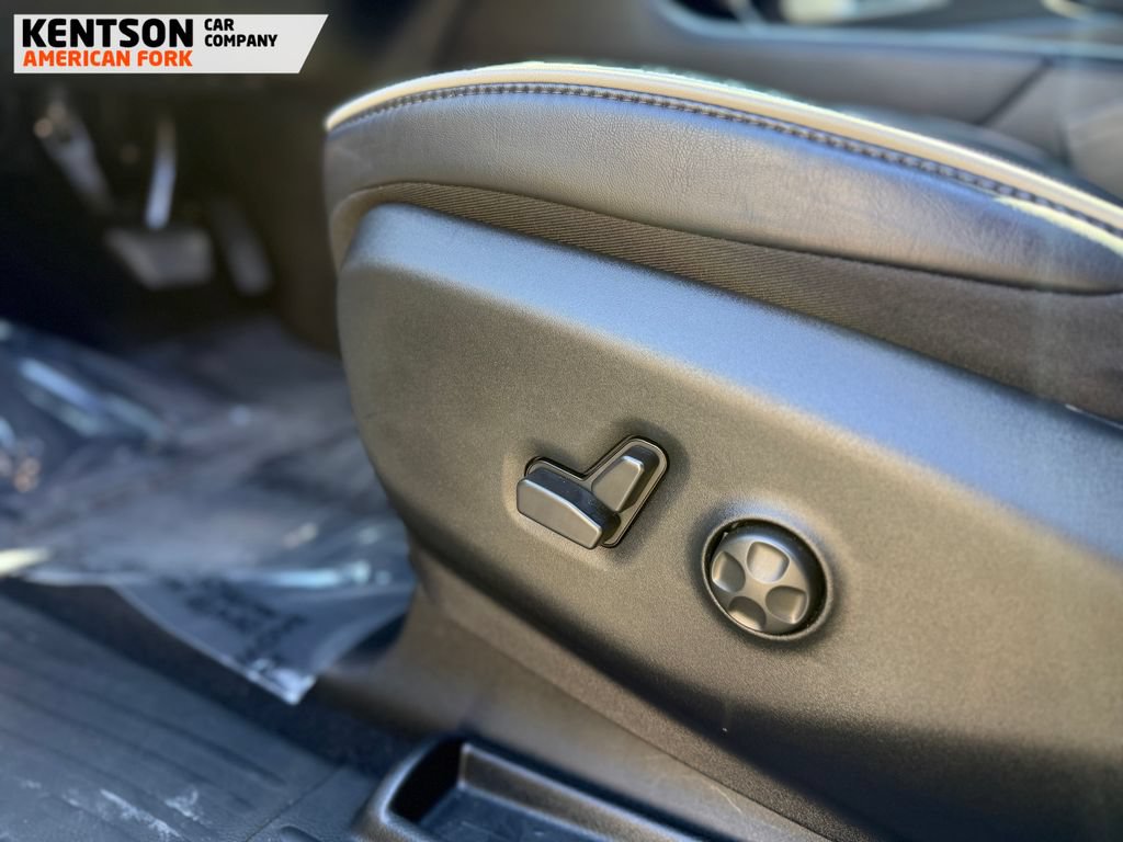 Used 2026 Chrysler Pacifica Limited AWD/4WD image 37
