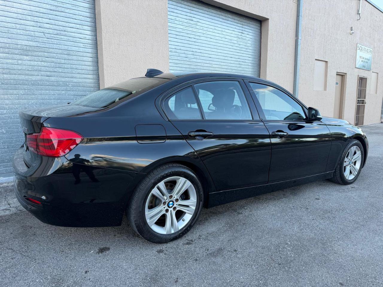Used 2016 BMW 328i Sedan RWD image 6