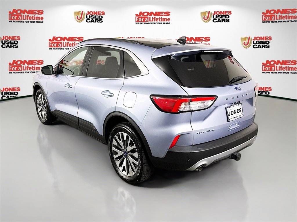 Used 2022 Ford Escape Titanium w/ Class II Trailer Tow Package image 2