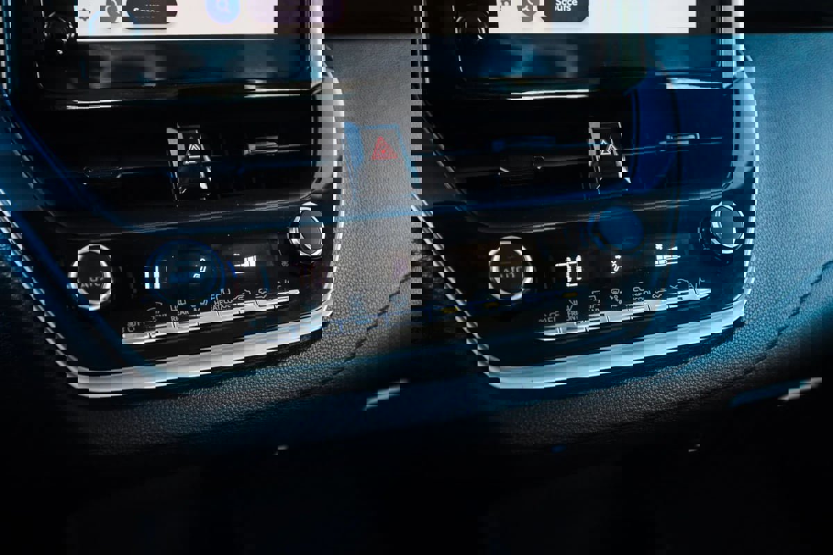 Used 2023 Toyota Corolla LE image 18