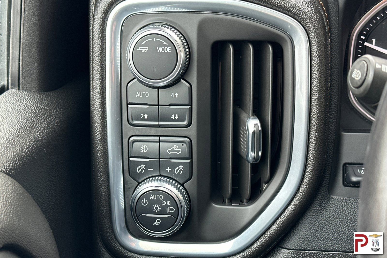 Certified 2022 GMC Sierra 2500 AT4 w/ AT4 Premium Plus Package image 32