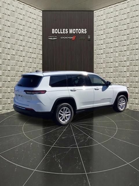 Certified 2023 Jeep Grand Cherokee L Laredo w/ Luxury Tech Group I AWD/4WD image 4
