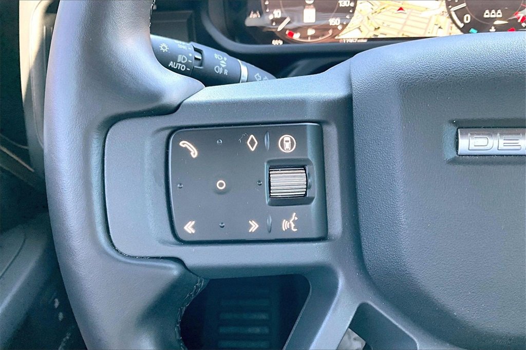 Certified 2025 Land Rover Defender 110 X-Dynamic SE image 20