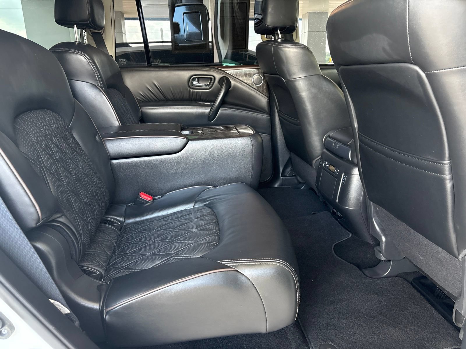 Used 2022 Nissan Armada Platinum w/ Captain's Chairs Package RWD image 23