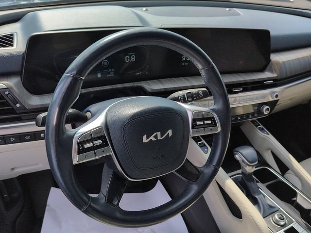 Used 2023 Kia Telluride EX w/ EX Captain's Chair Package AWD/4WD image 12