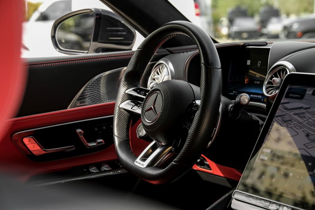 Used 2022 Mercedes-Benz SL 63 AMG 4MATIC image 12