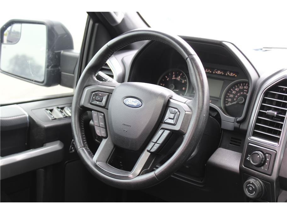Used 2018 Ford F150 XLT w/ Equipment Group 302A Luxury AWD/4WD image 16