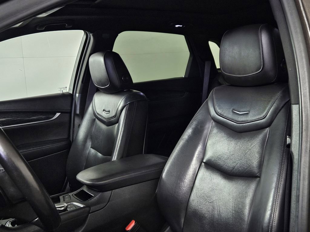 Used 2020 Cadillac XT5 Premium Luxury FWD image 25