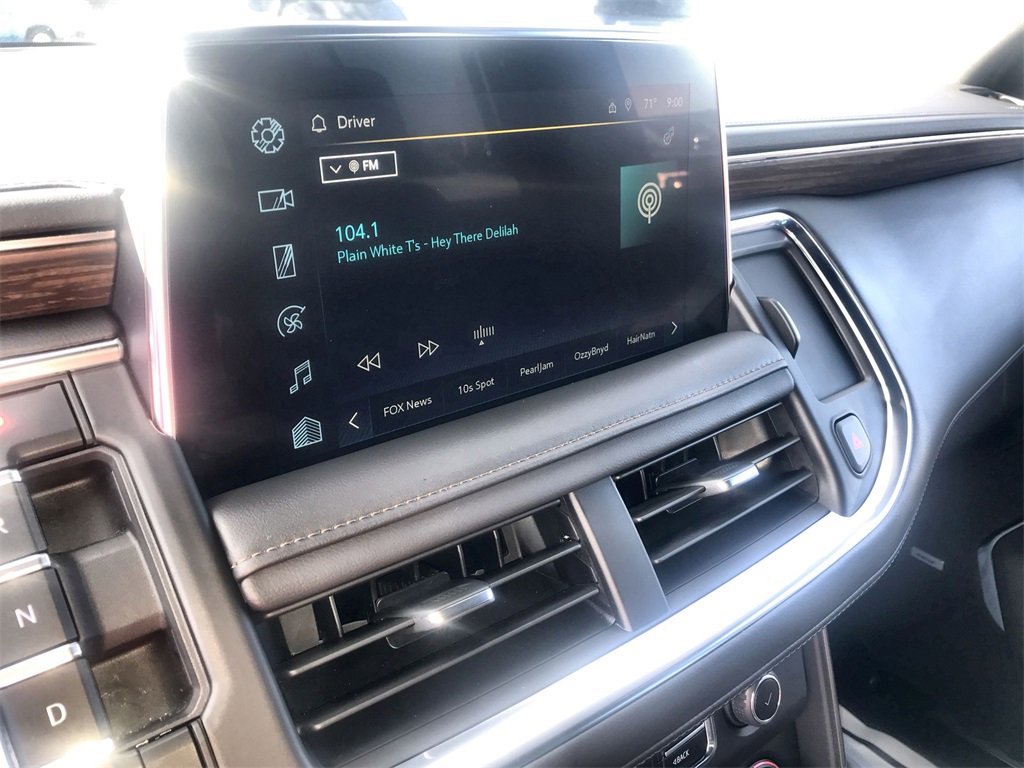 Used 2024 Chevrolet Tahoe High Country w/ Premium Package image 16