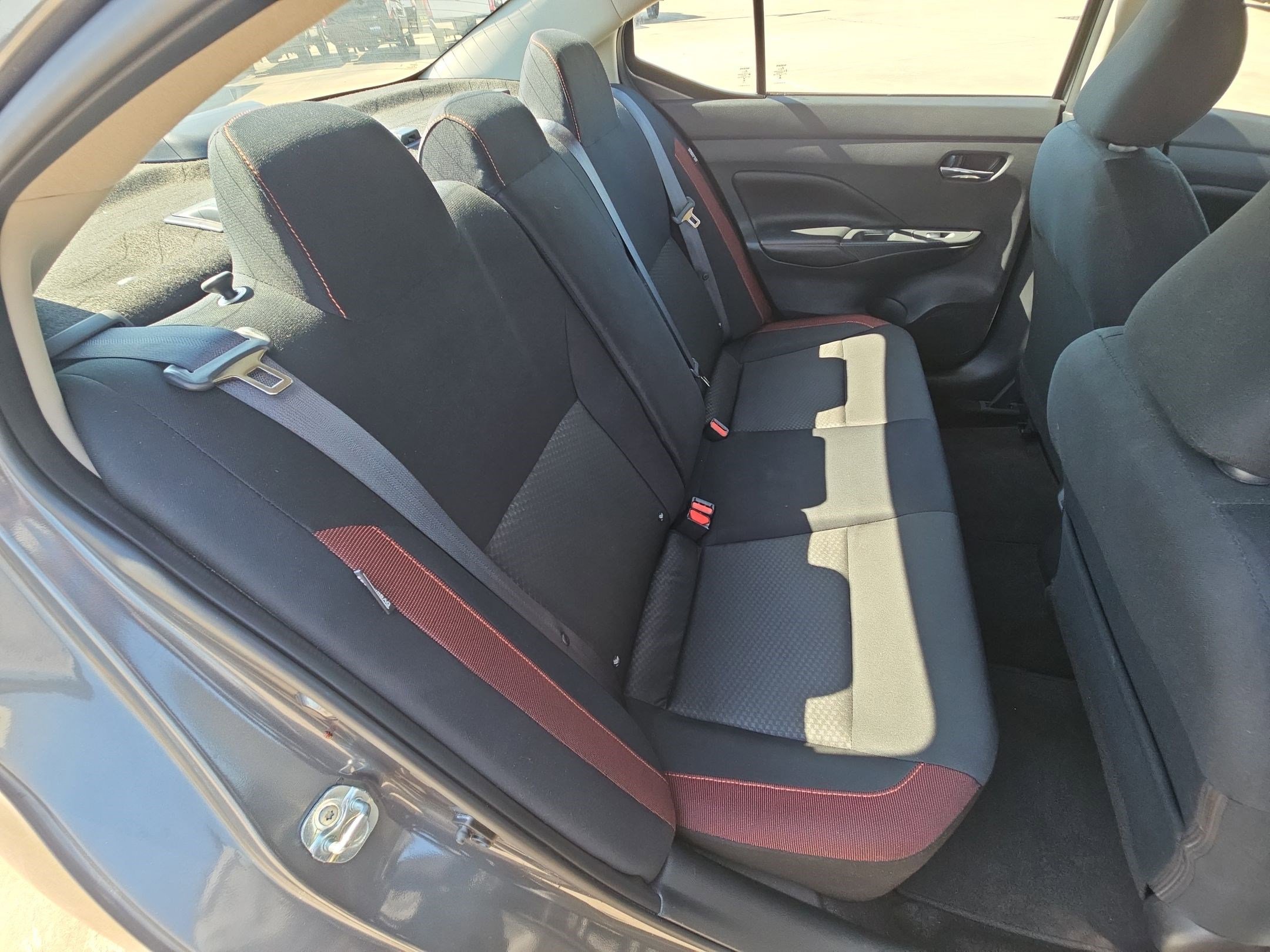 Used 2024 Nissan Versa SR image 30