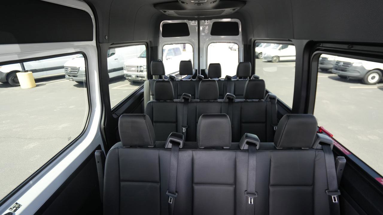 Used 2025 Mercedes-Benz Sprinter 2500 image 8