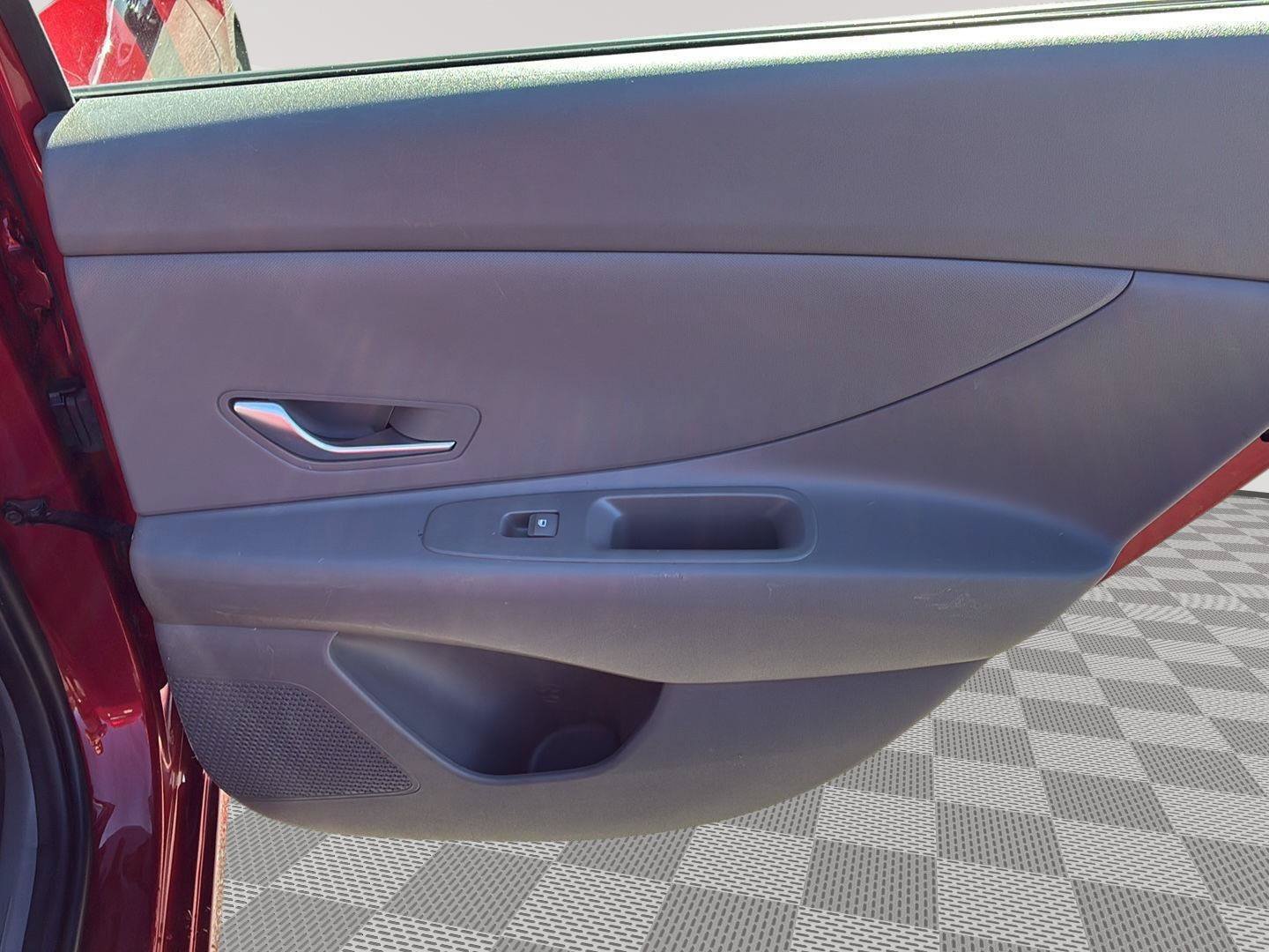 Used 2023 Hyundai Elantra SEL FWD image 13