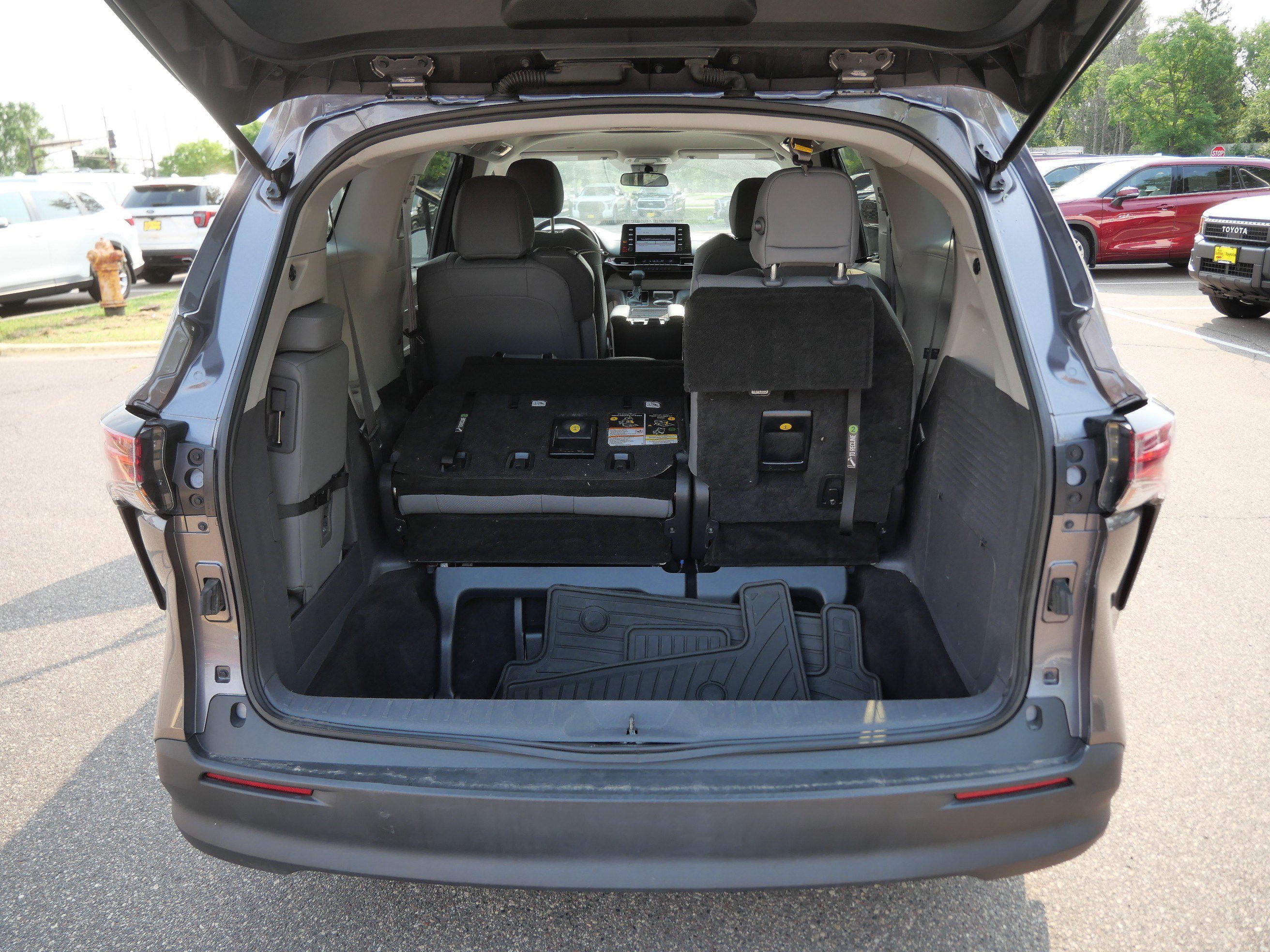 Certified 2021 Toyota Sienna LE AWD/4WD image 18
