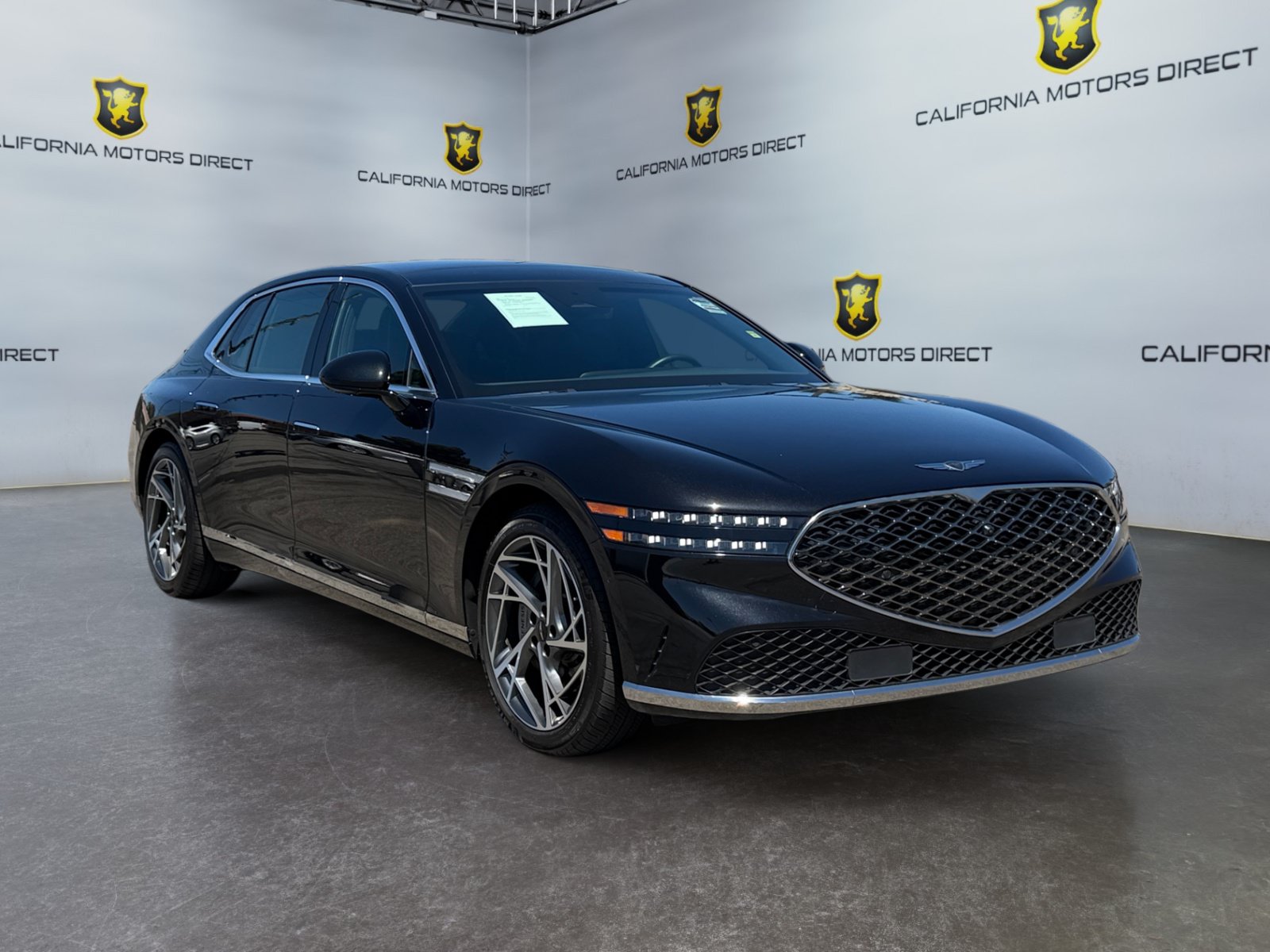 Used 2025 Genesis G90 3.5T AWD/4WD image 3