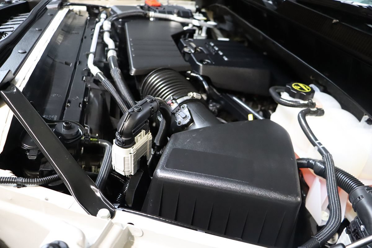 Used 2026 Chevrolet Silverado 1500 Custom w/ Turbomax Blackout Package AWD/4WD image 63
