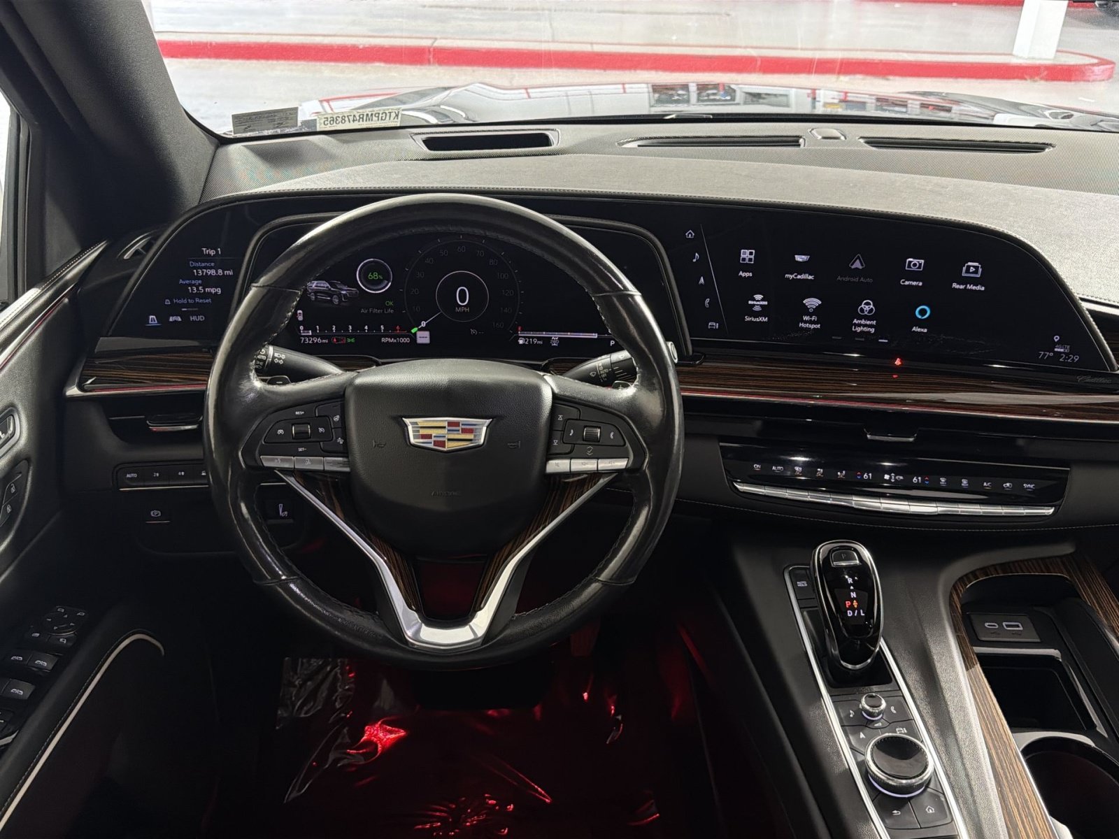 Used 2021 Cadillac Escalade ESV Premium Luxury AWD/4WD image 16